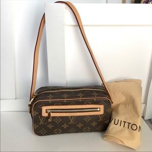 LV purse